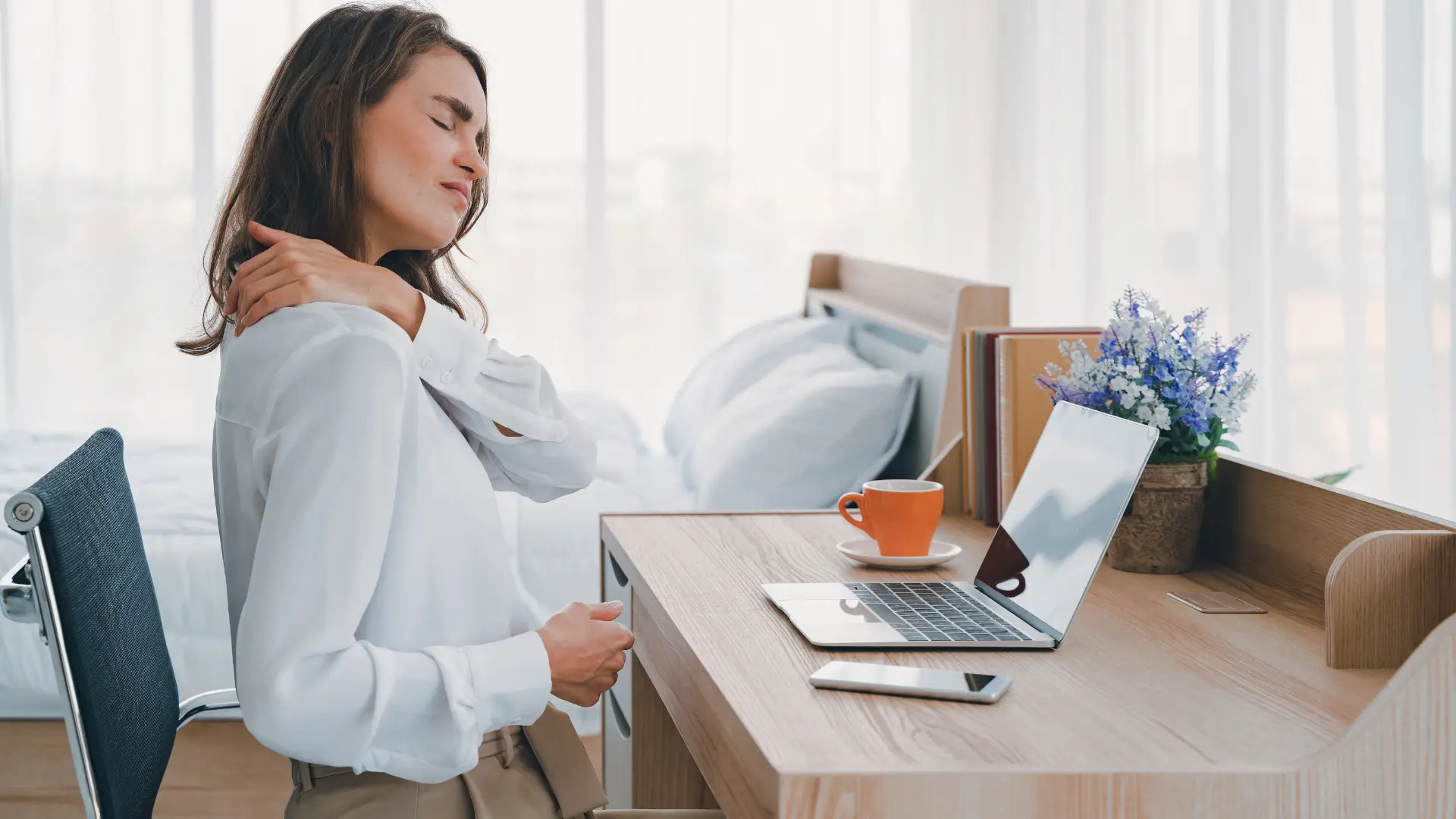 5 Causes of Neck and Shoulder Pain – and When to See a Doctor